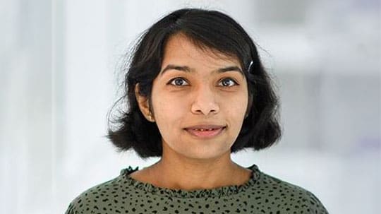 Portrait of Akanksha Thawani.