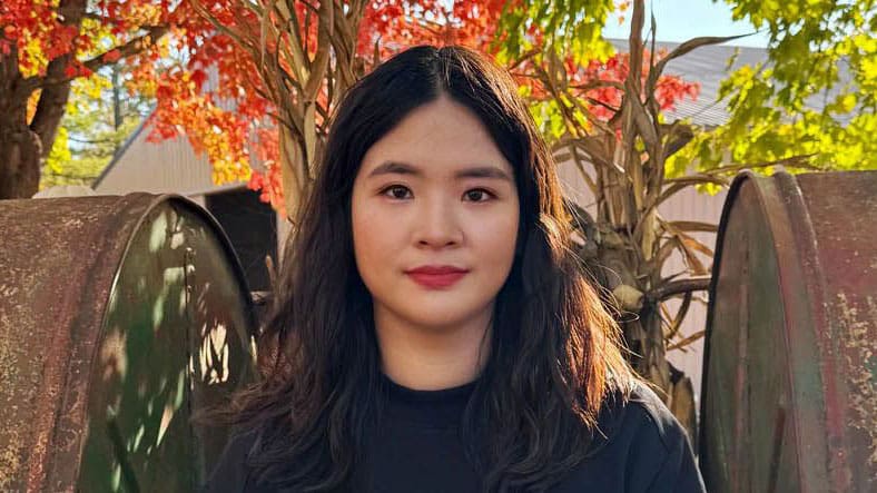 Portrait of Claire Zeng.