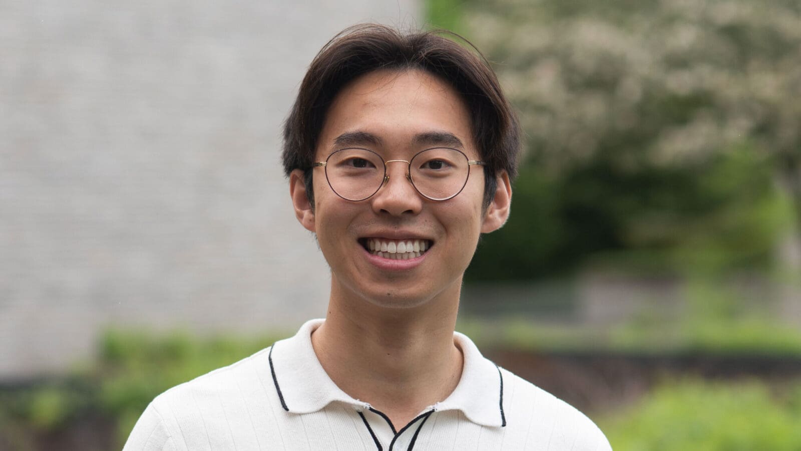 Portrait of Shukai Wang.