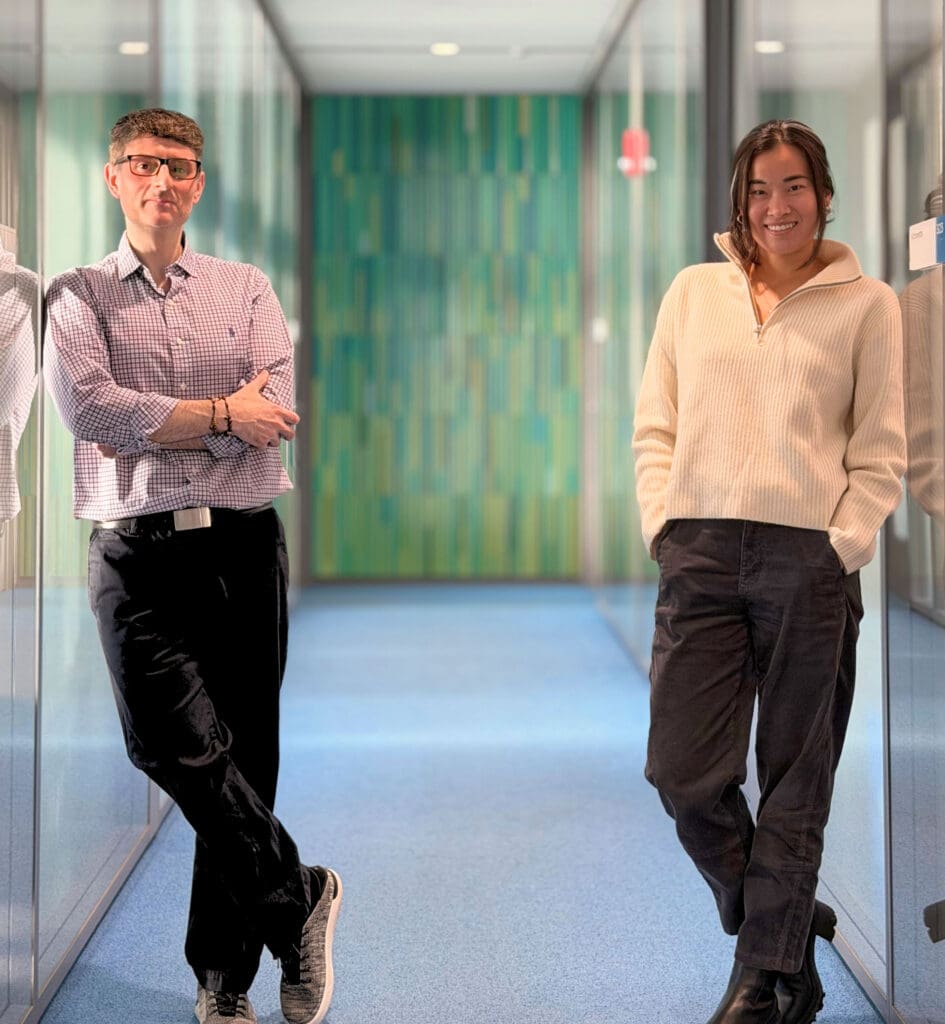 Mohammad R. Seyedsayamdost i Ellen D. Zhong