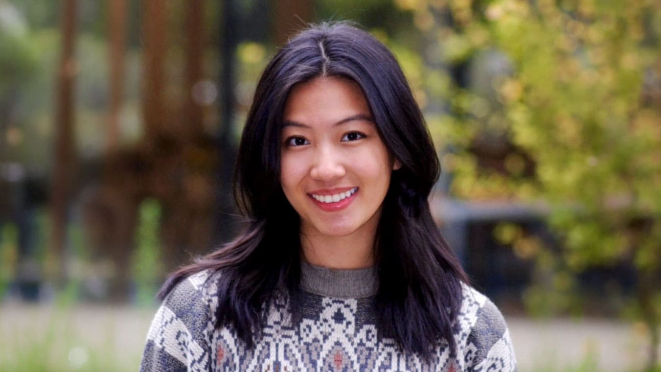 Portrait of Laura Hwa.