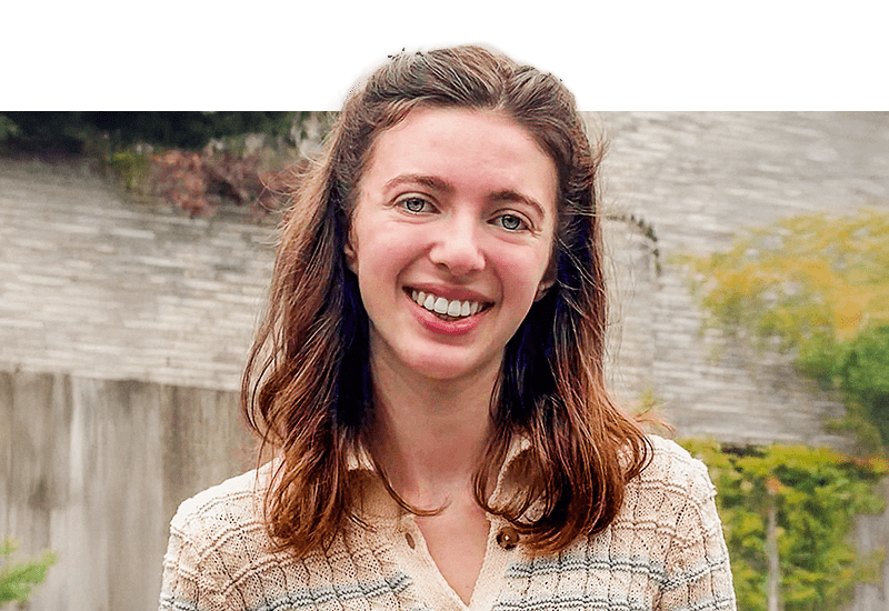 Portrait of Clara Bloom