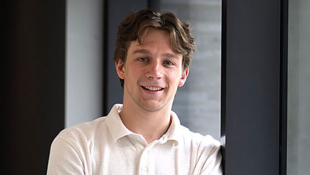 Portrait of Kyle Gswchend.