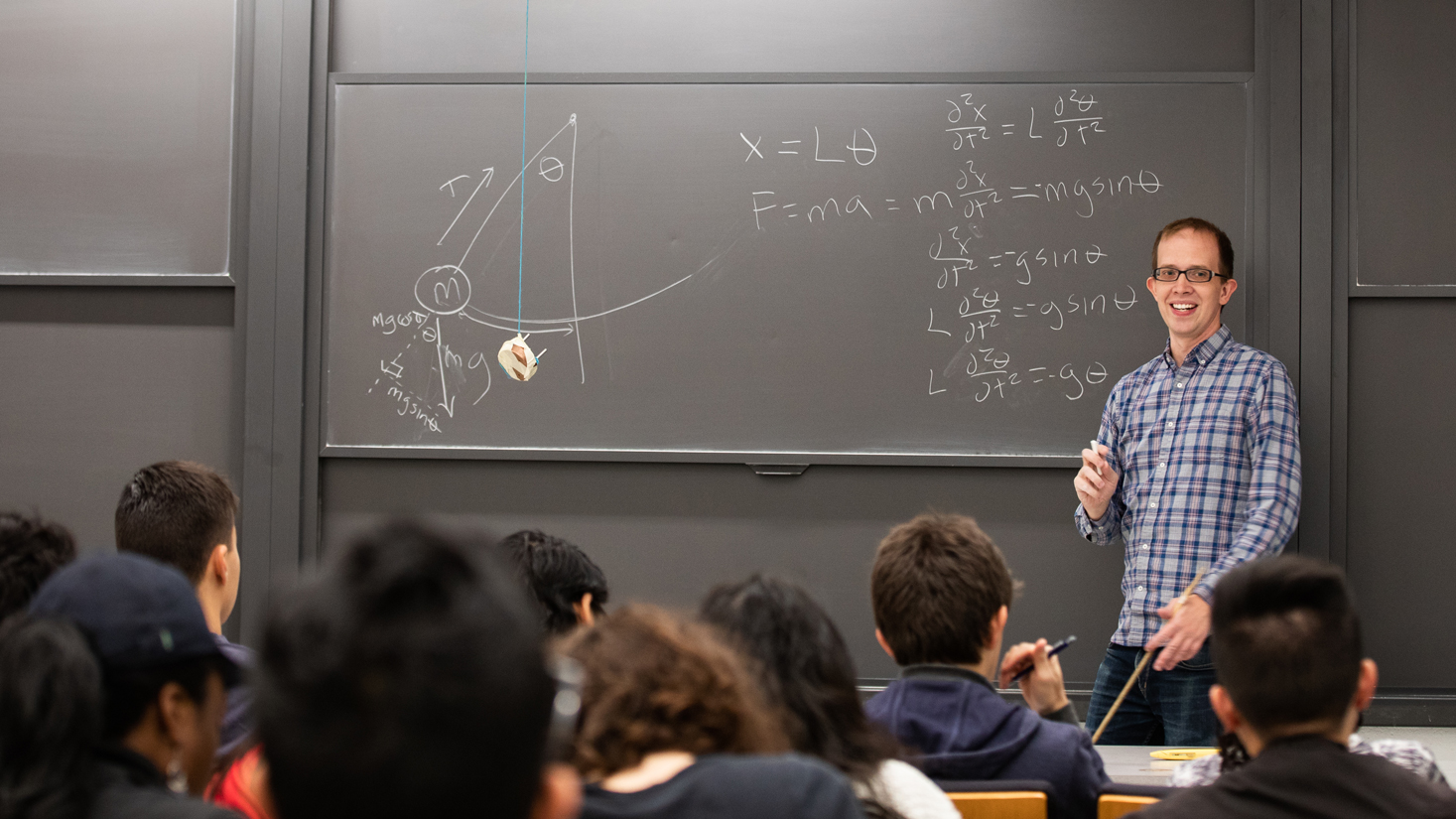Professor Andrew Houck gives a calculus lecture