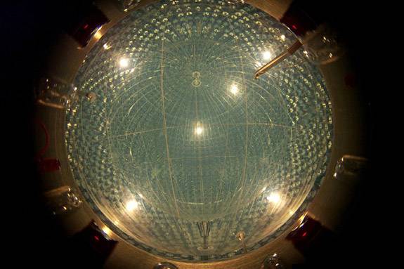 Borexino neutrino detector